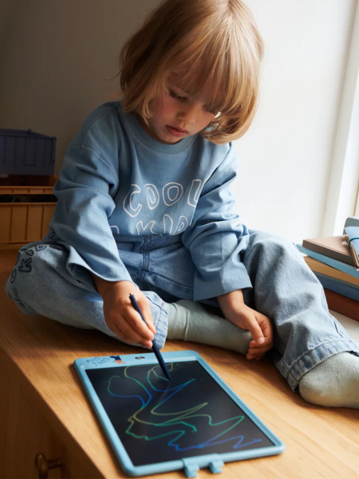 Liewood Zora Magic Drawing Board 10 Inches Tiger / Beach blue