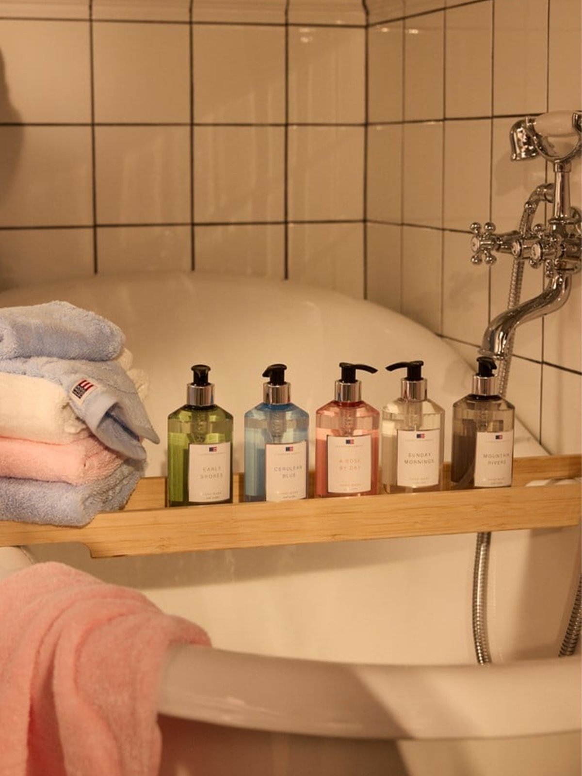 Lexington Mountain Rivers Hand Wash, 350ml Sandeltre med toner av rav