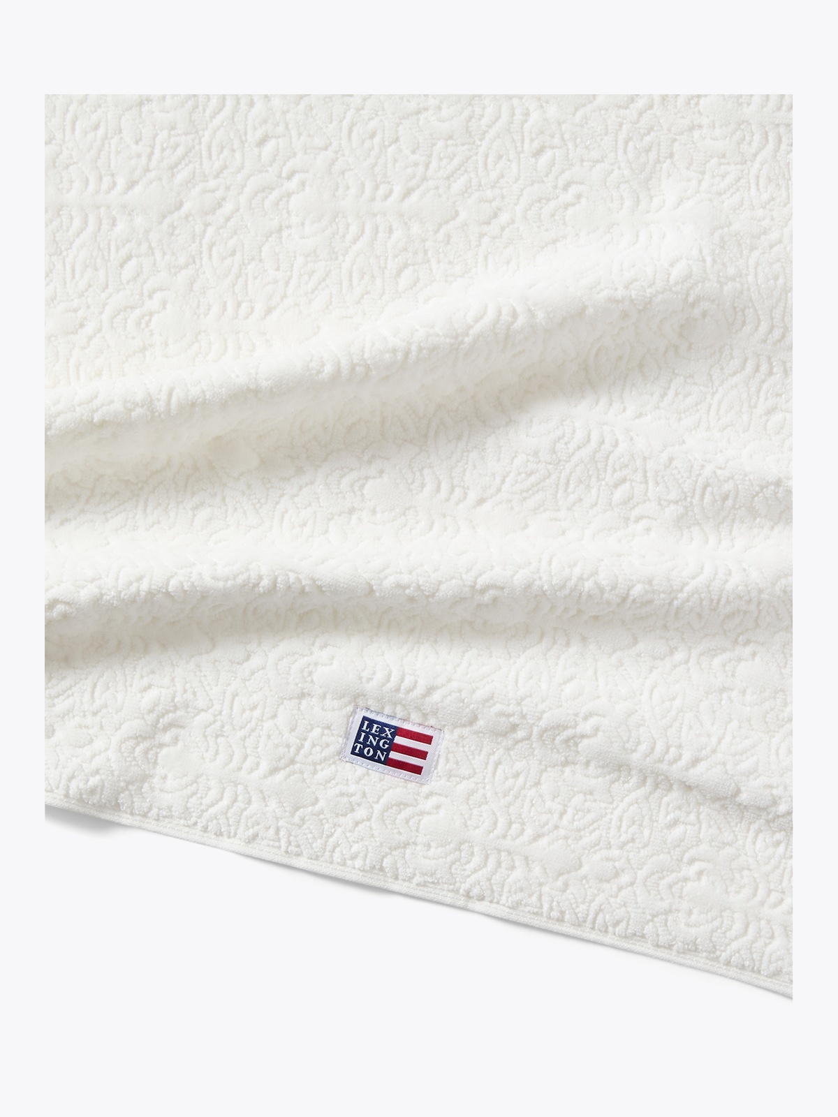 Lexington Velour Jacquard Ornament Towel Fudge 100x150 Hvit