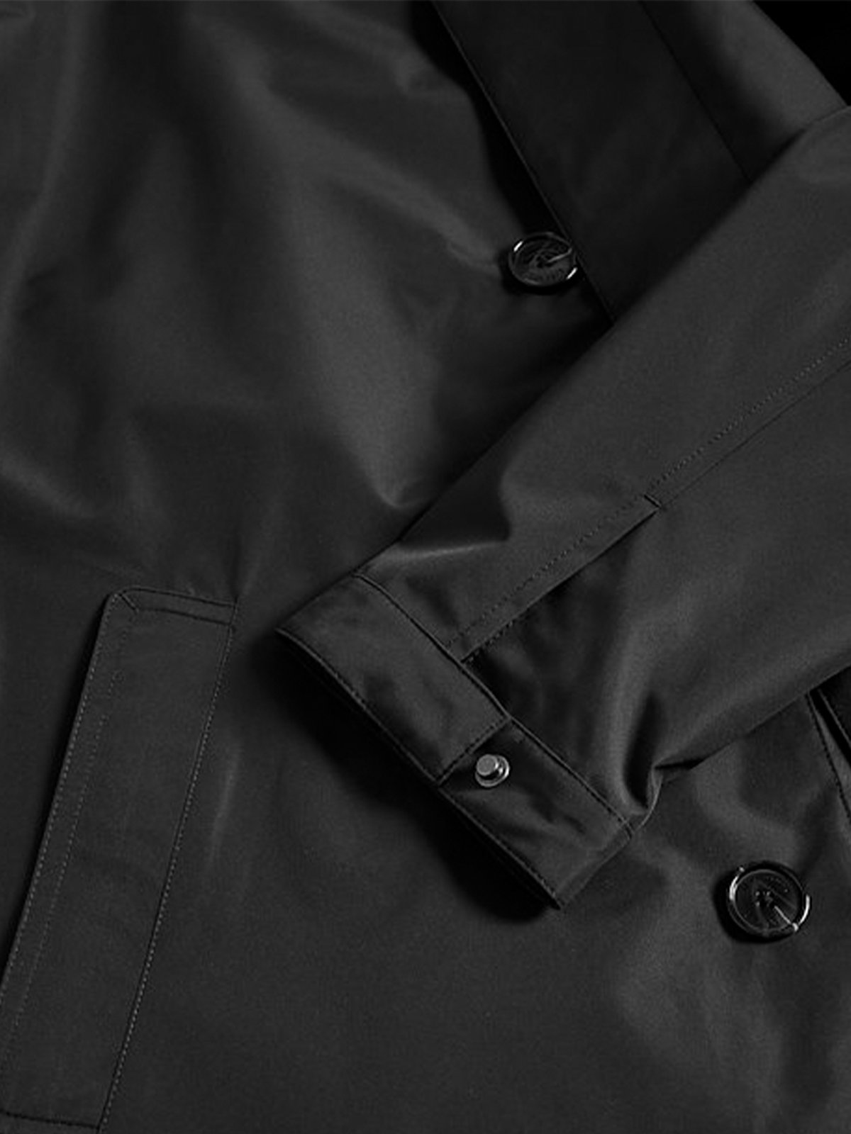 Matinique Miles Mac Black