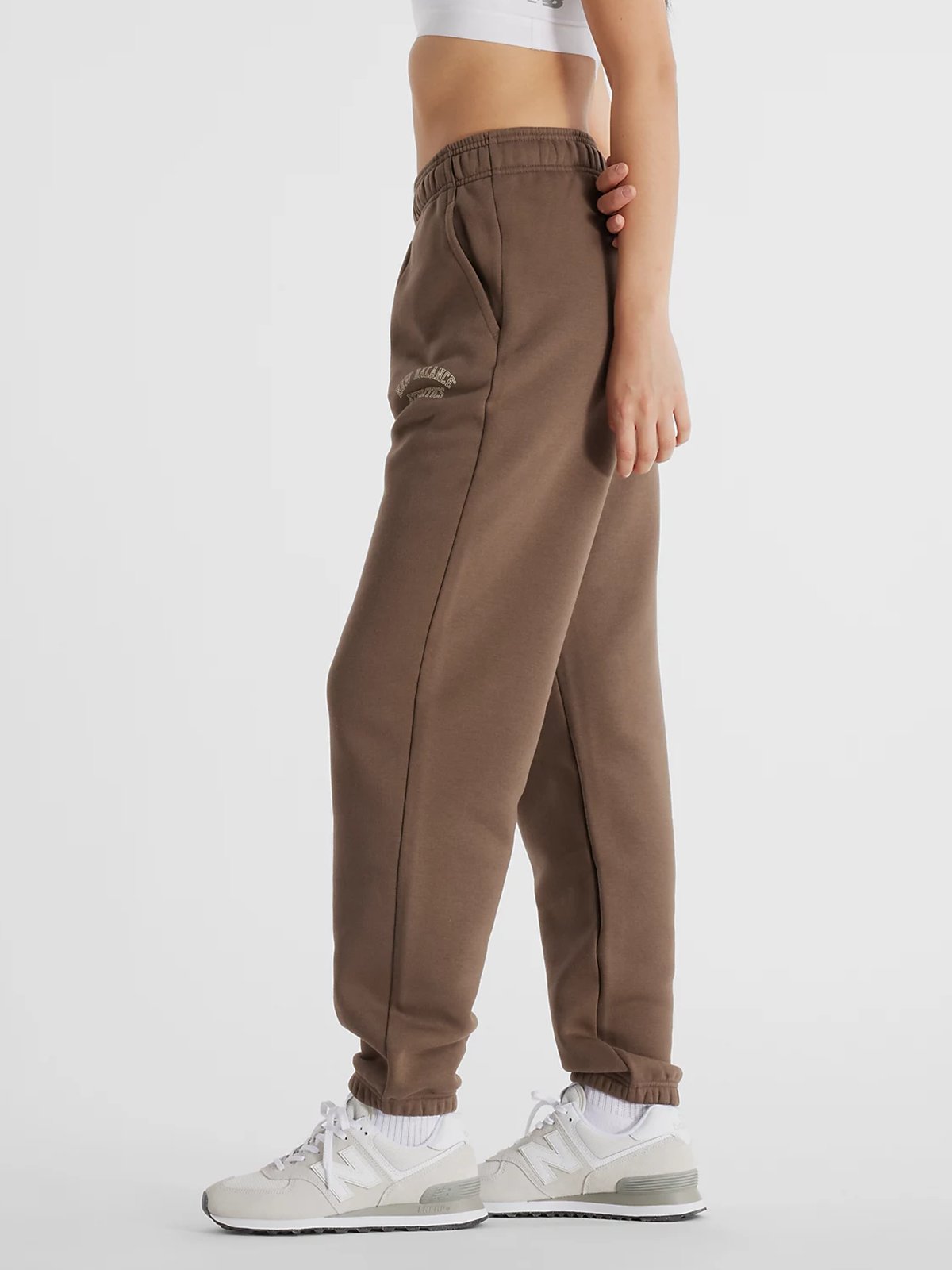 New Balance Seasonal Graphic Sweatpant Dark Mushroom