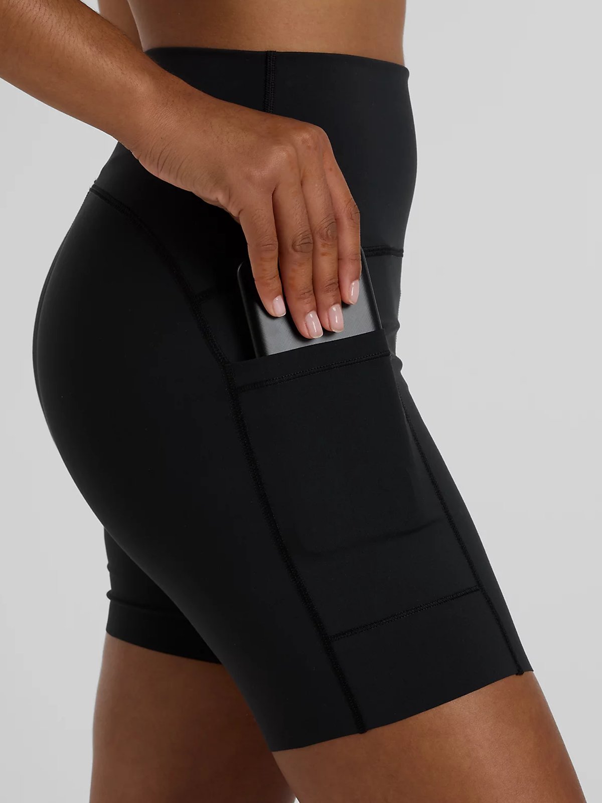 New Balance Sleek Pocket High Rise Short 6" Black