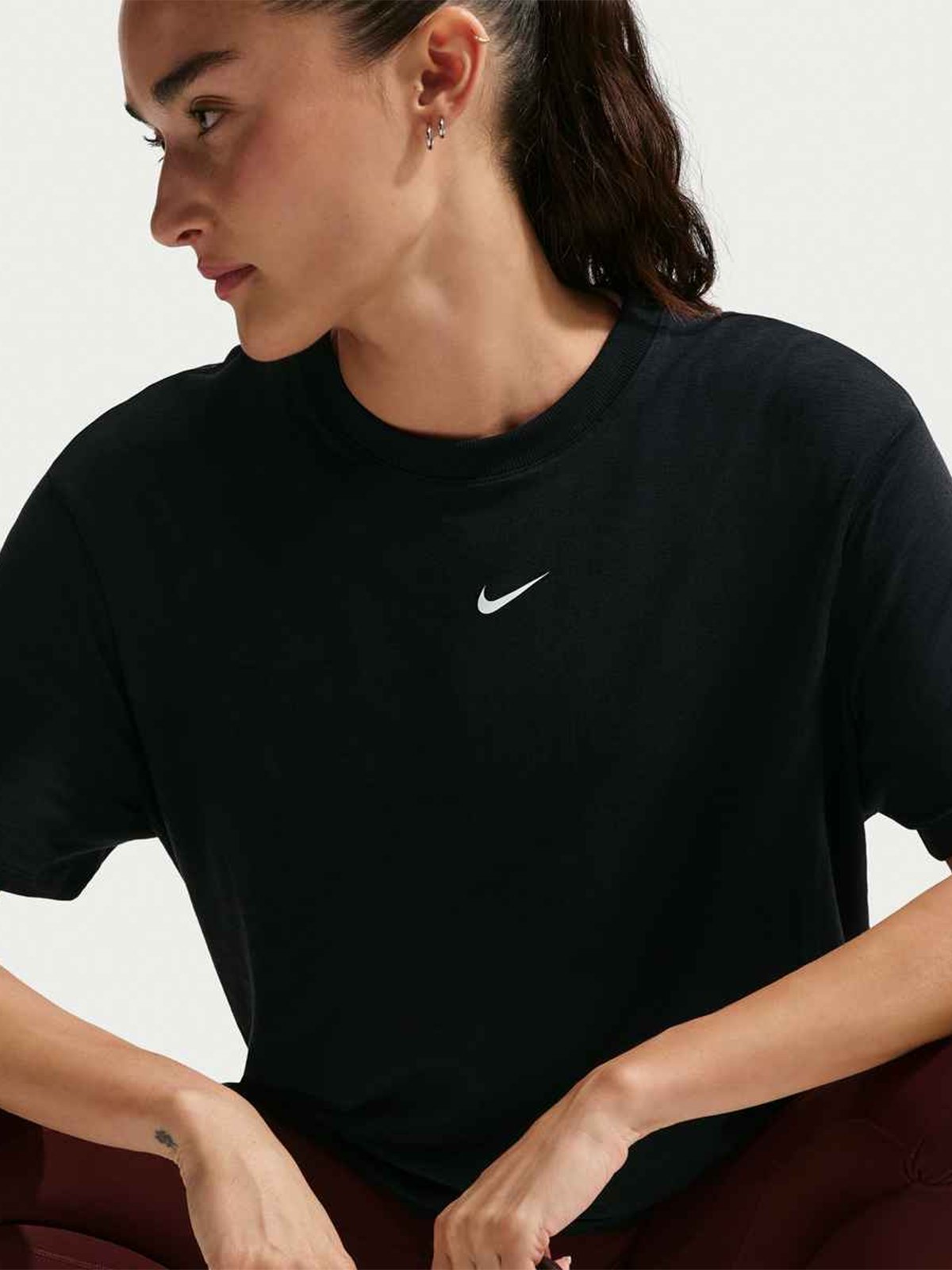 Nike One Relaxed Dri-Fit Short Sleeve Top Black / White