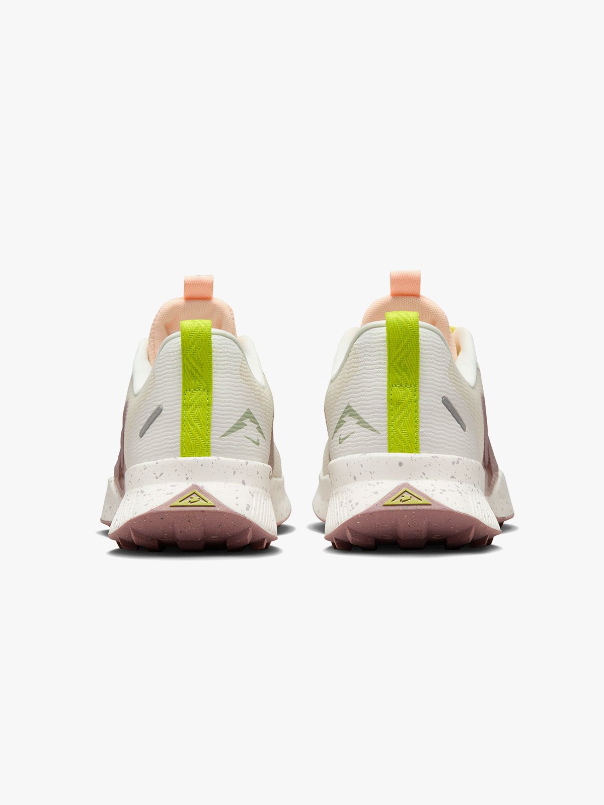 Nike Juniper Trail 3 Sail / Dark Pony / Crimson Tint