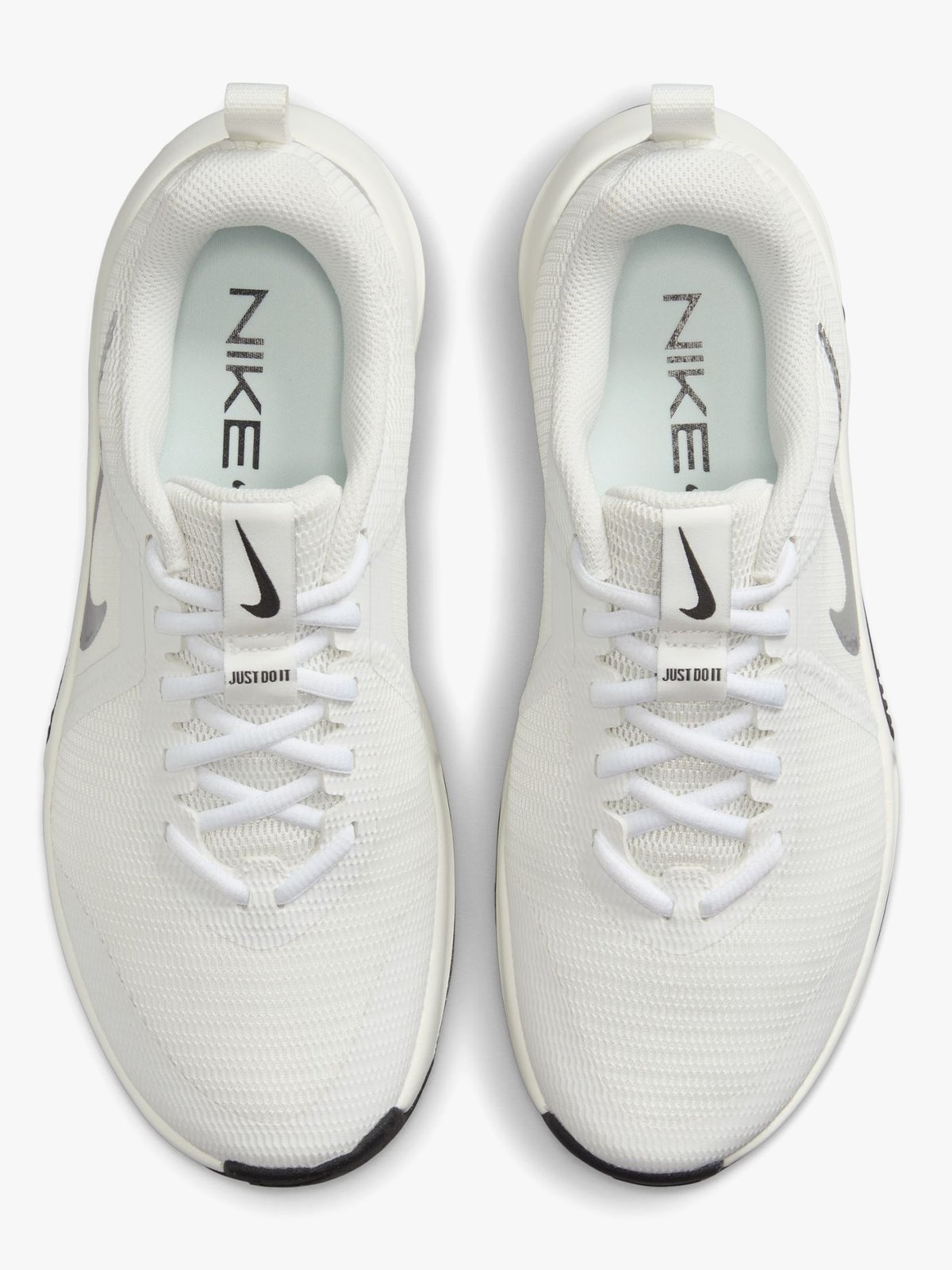 Nike MC Trainer 3 Premium Summit white / Metallic silver-sail-black