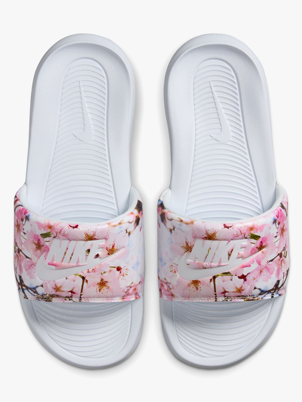 Nike Victori One Print White