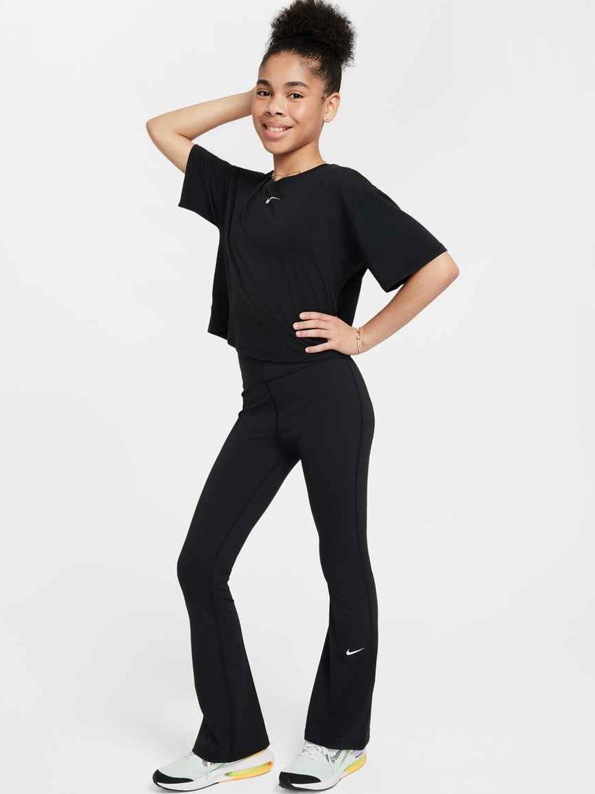 Nike One Dri-FIT Flared Leggings Black / White