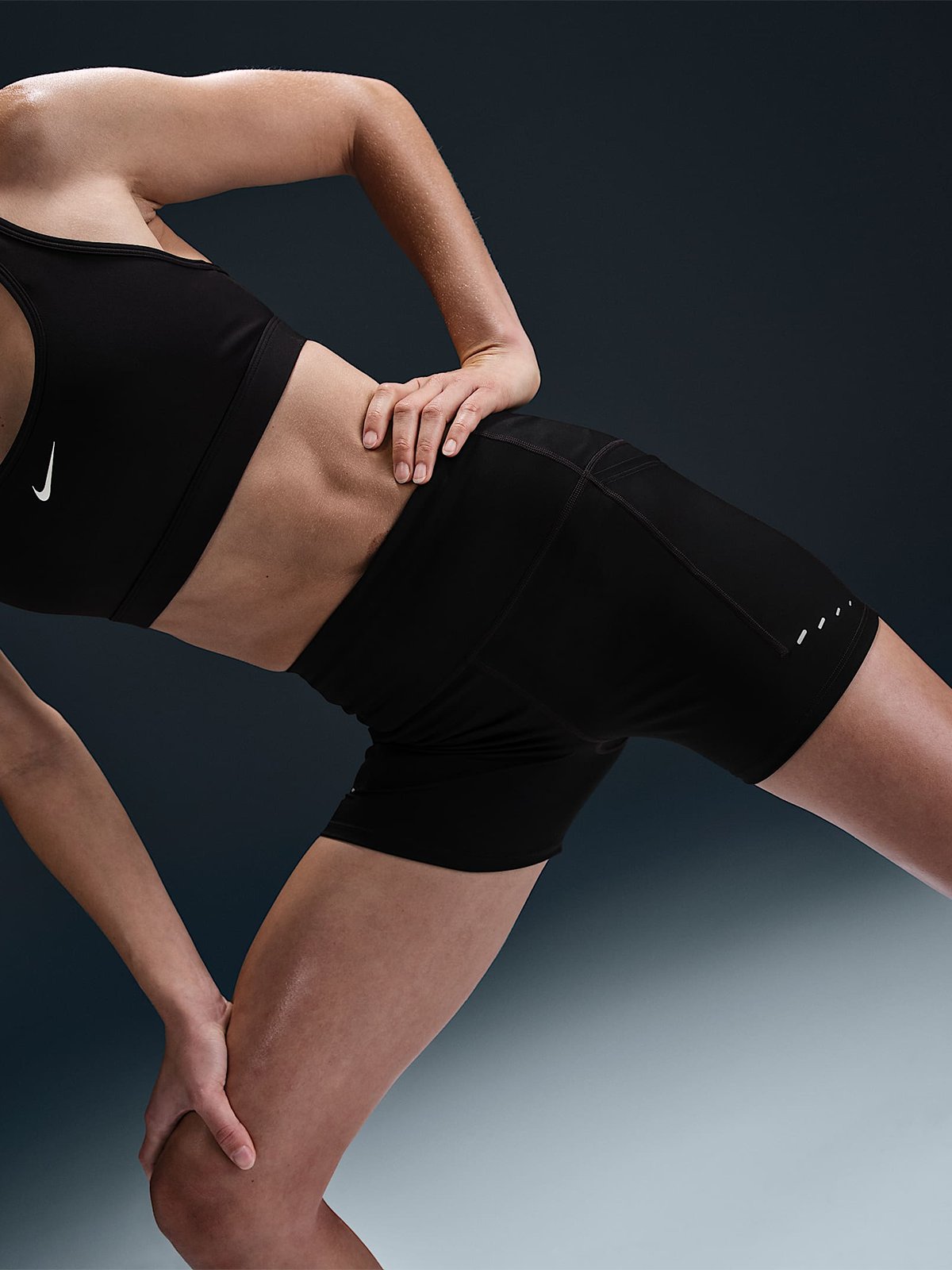 Nike Swift Dri-Fit High-Rise 4in Shorts Black