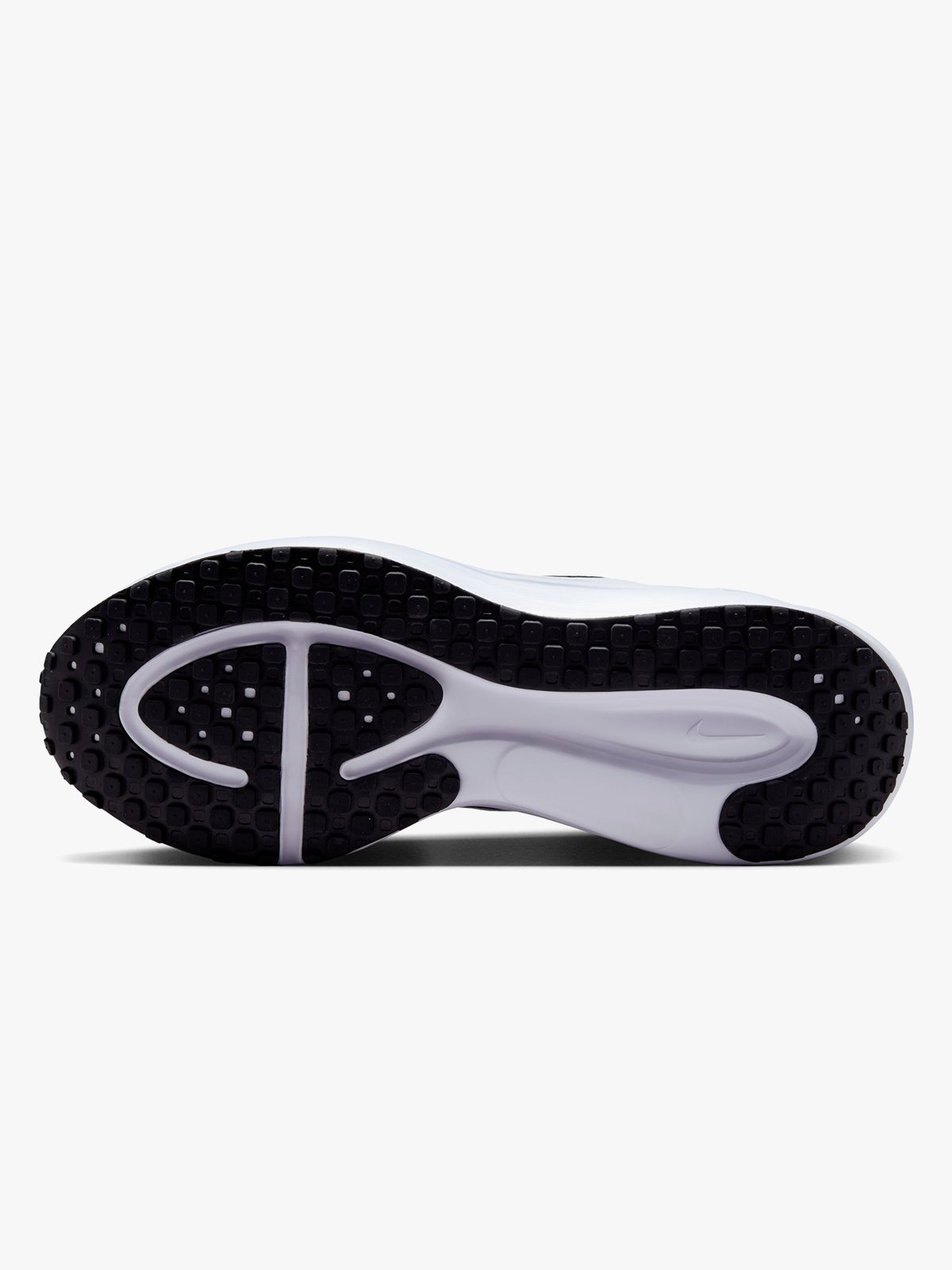 Nike Revolution 8 Black / White / Iron Grey