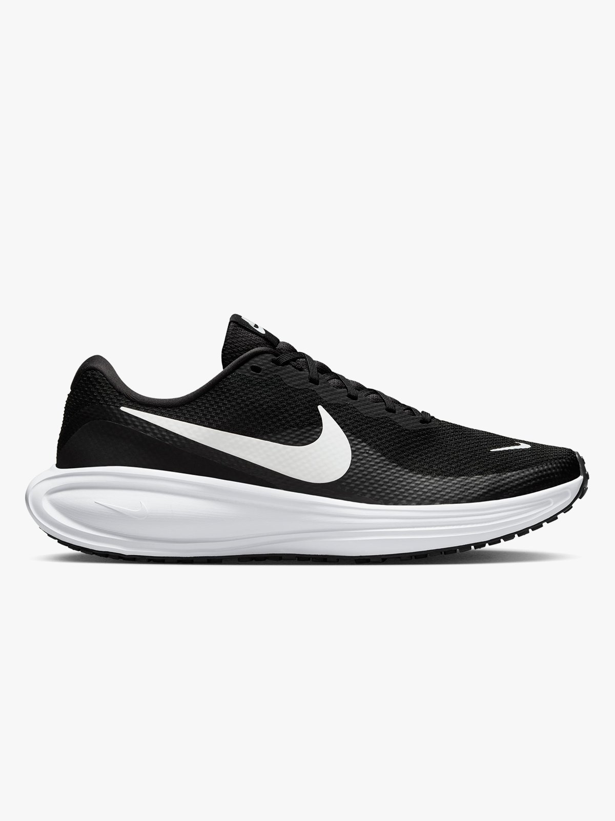Nike Revolution 8 Black / White