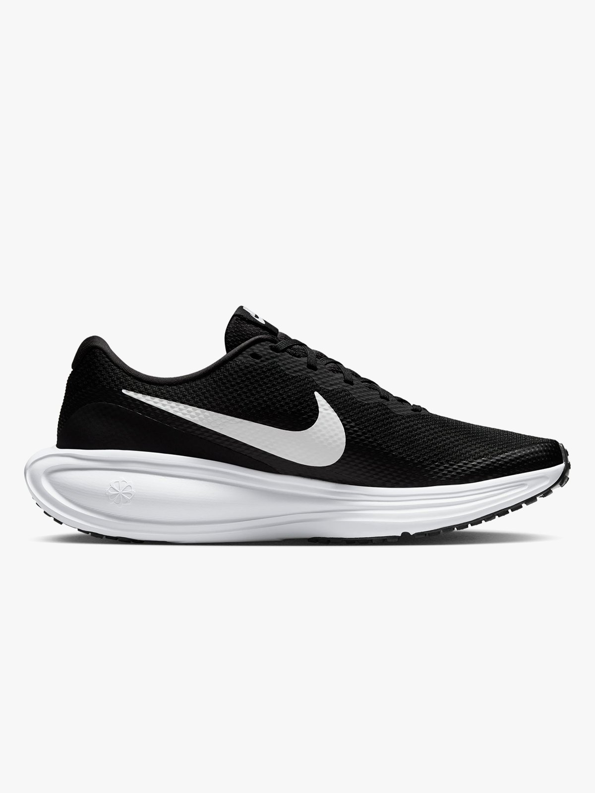 Nike Revolution 8 Black / White