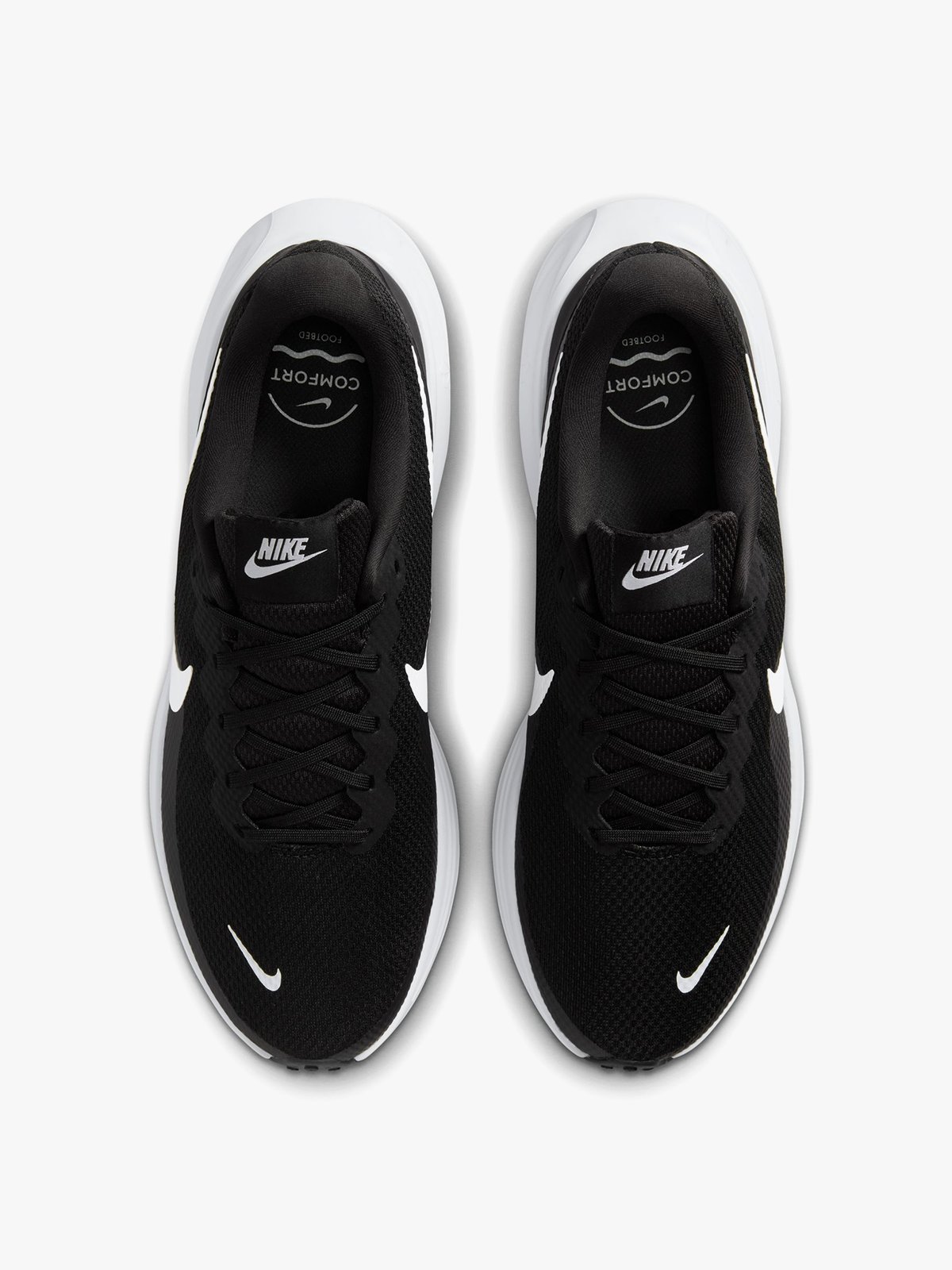 Nike Revolution 8 Black / White