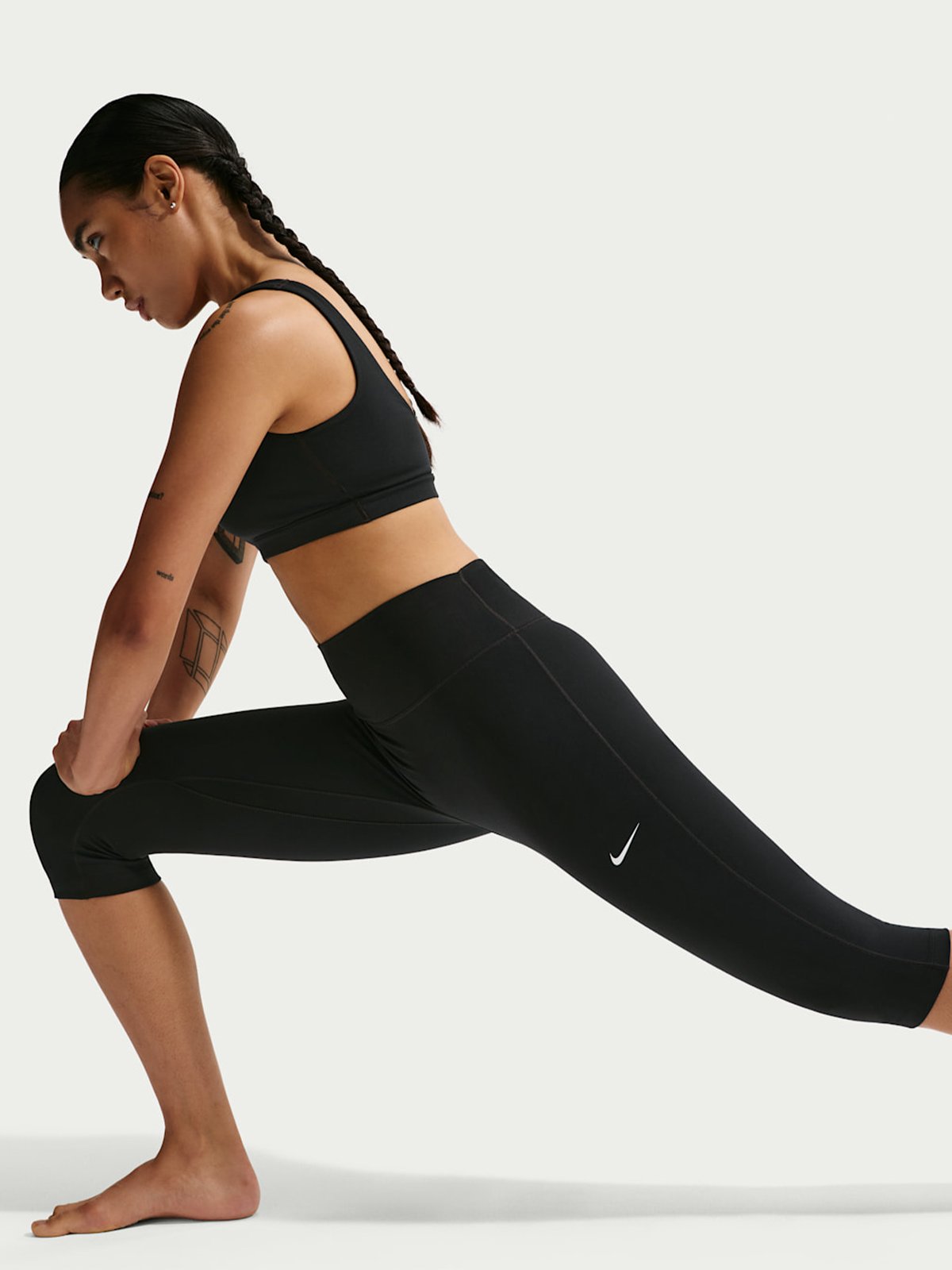Nike One Dri-Fit High-Waisted Capri Leggings Useam Black / White