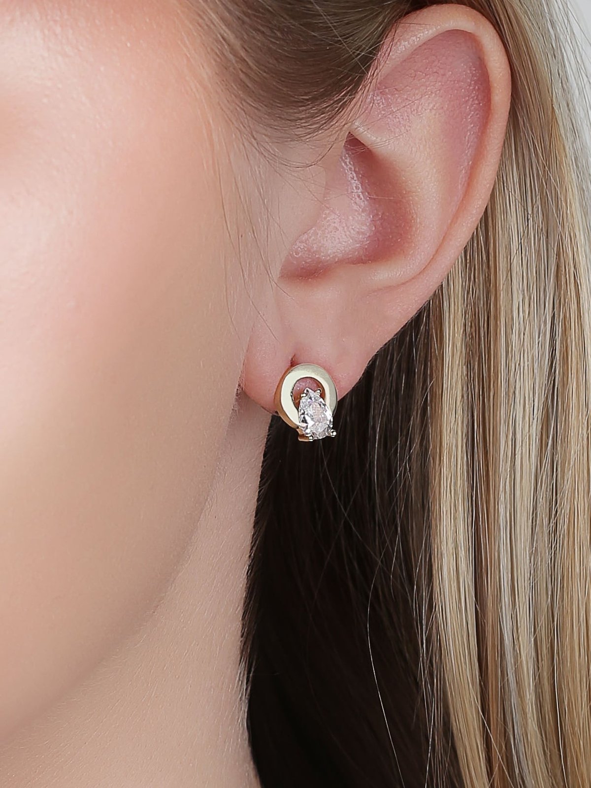 Snö Of Sweden Callie plain crystal circle ear Sølv