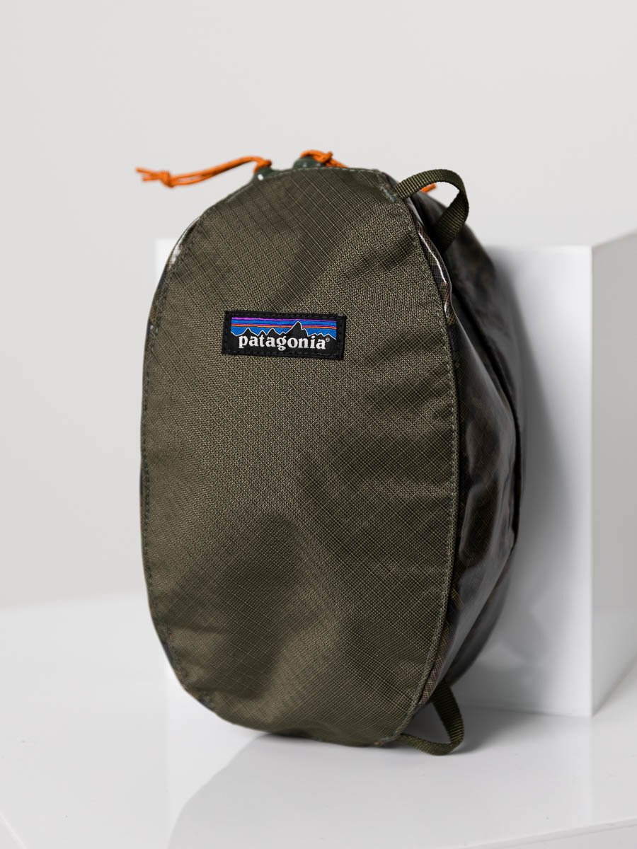 Patagonia Black Hole Cube Small Lichen: Basin Green