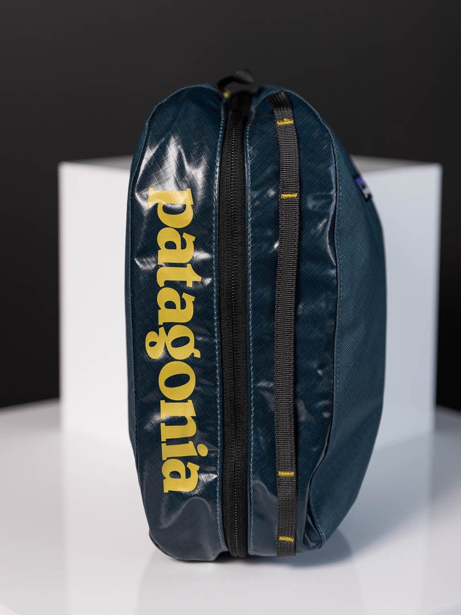 Patagonia Black Hole Cube Medium Abalone Blue