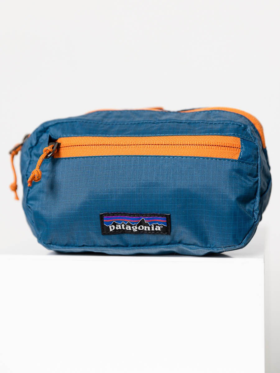 Patagonia Ultralight Black Hole Mini Hip Wavy Blue