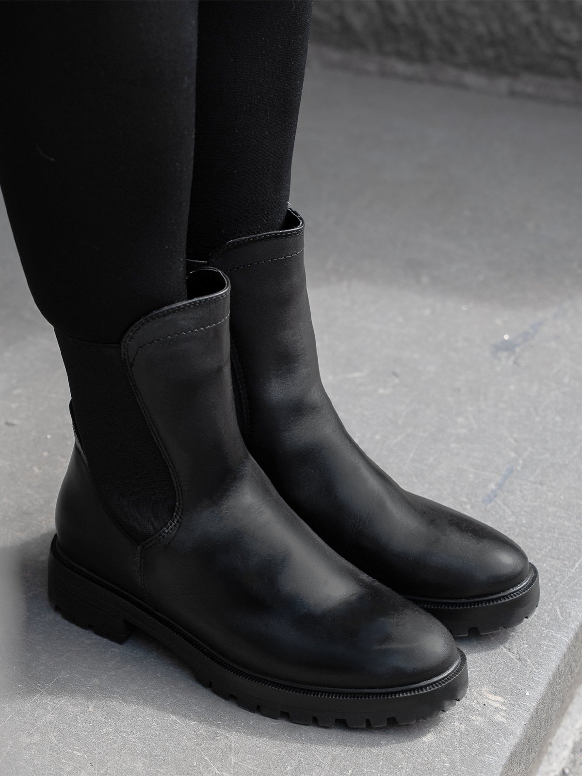 Roberto Rosso Pratoo Leather Chelsea Black