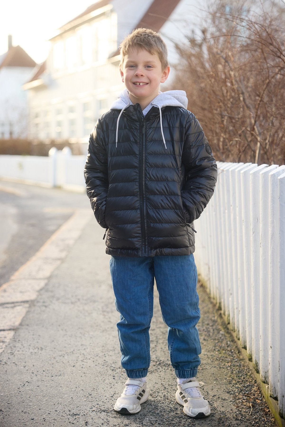 Twentyfour Venture Lett Dunjakke Junior Sort