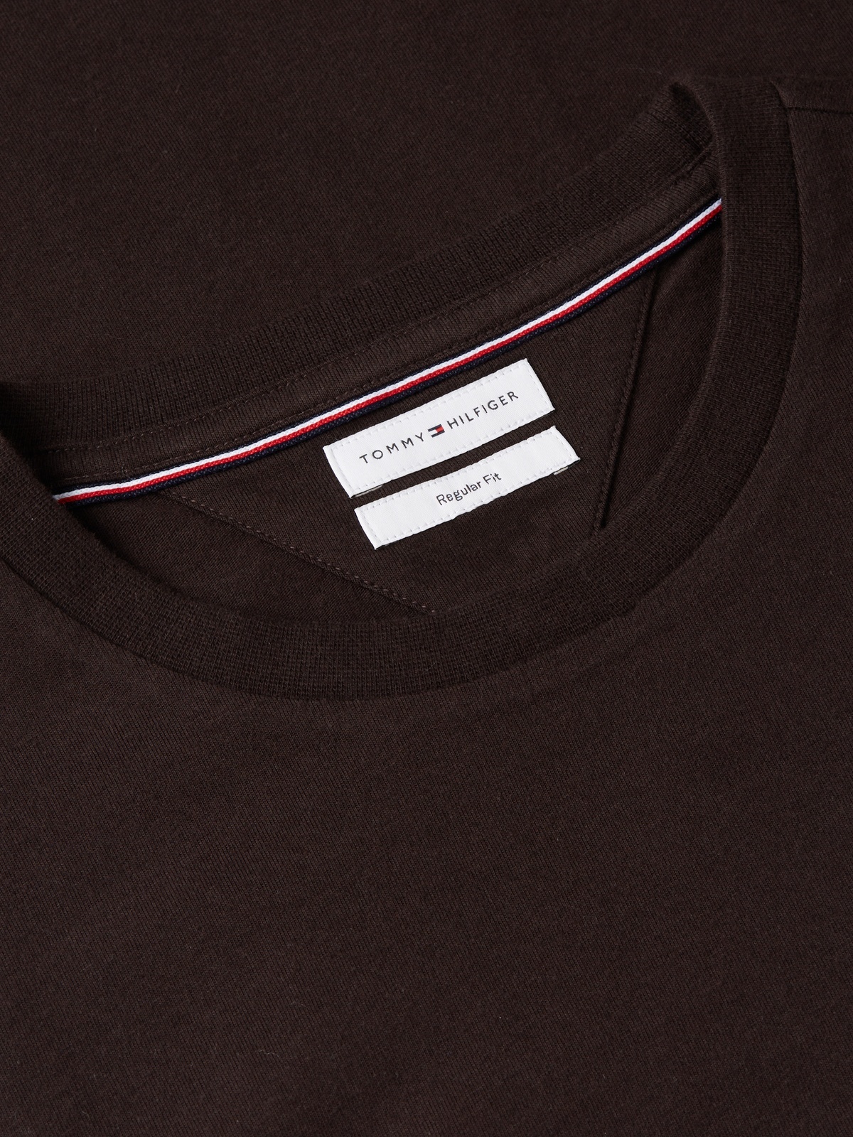 Tommy Hilfiger Essential Seasonal Regular Fit Solid Tee Sjokolade
