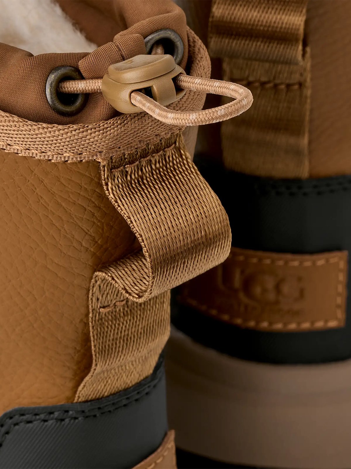 UGG K Adirondack Boot XXV Pull-On Chestnut