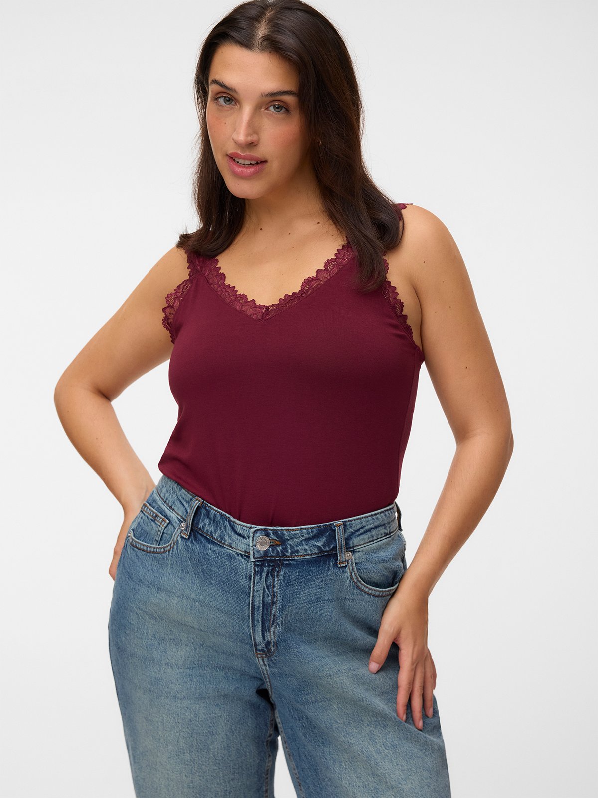 Vero Moda Curve Rosa Short Sleeve Top Windsor Wine