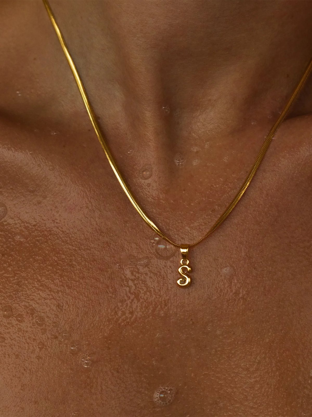 Who Is She Bone Letter Necklace Gold Gold / Bokstav: S