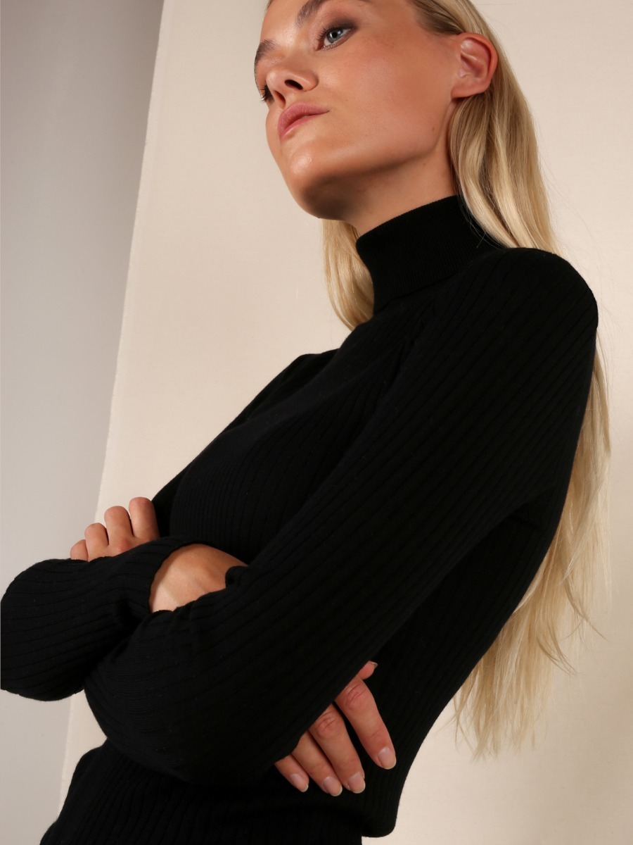 Urban Pioneers Marit Wool Turtleneck Black