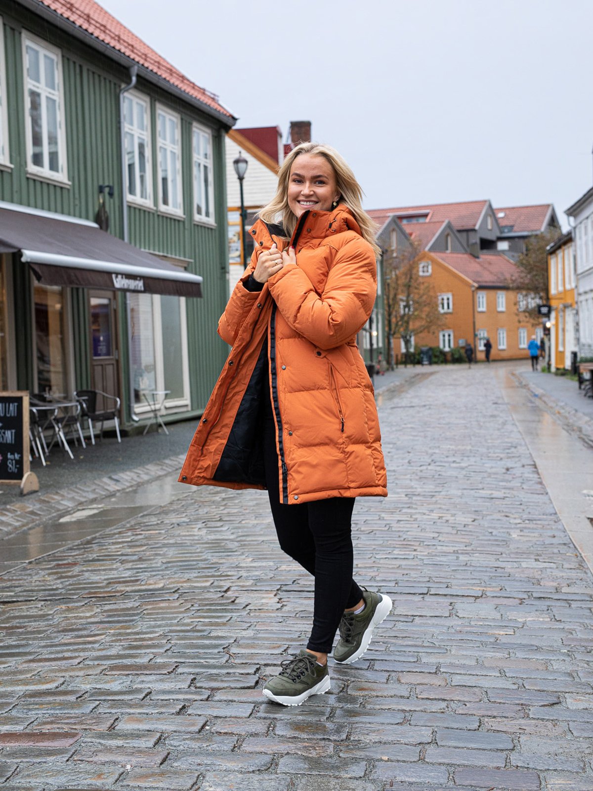 Urban Pioneers Liv Parka Rust