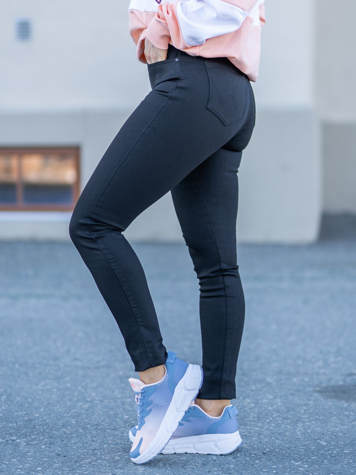 Wrangler High Rise Skinny Future Black