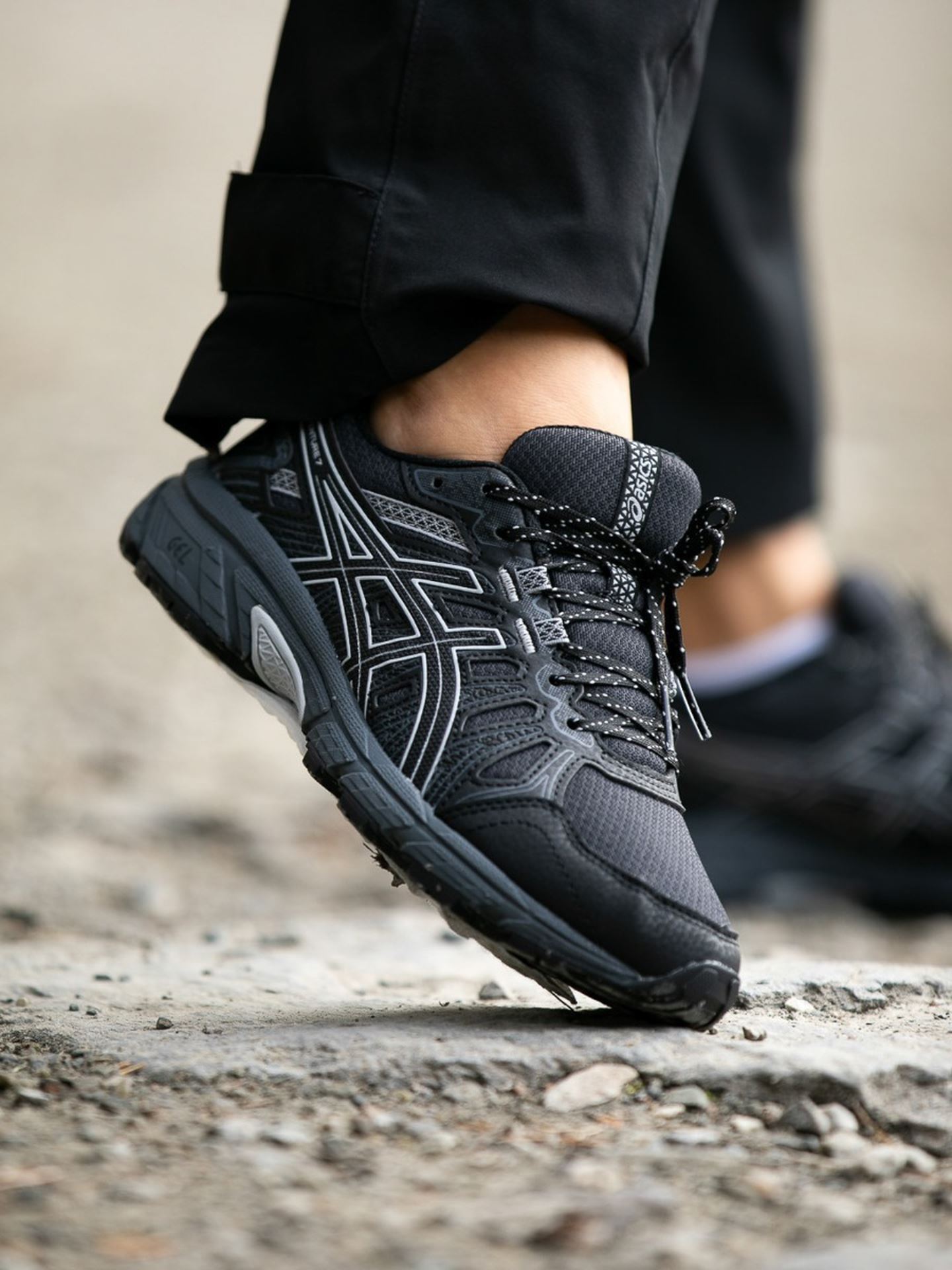 Asics deals sneakers sort