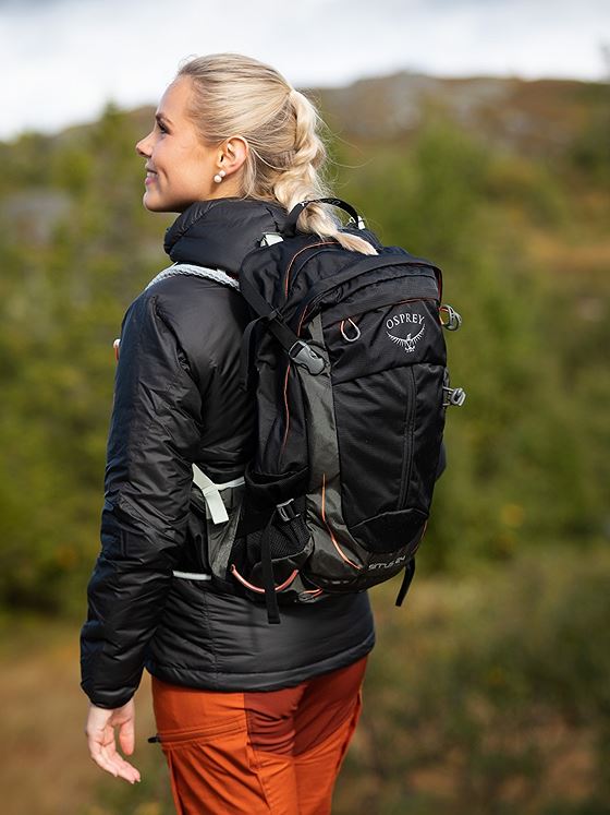 Osprey Sirrus 24L Abyss Black