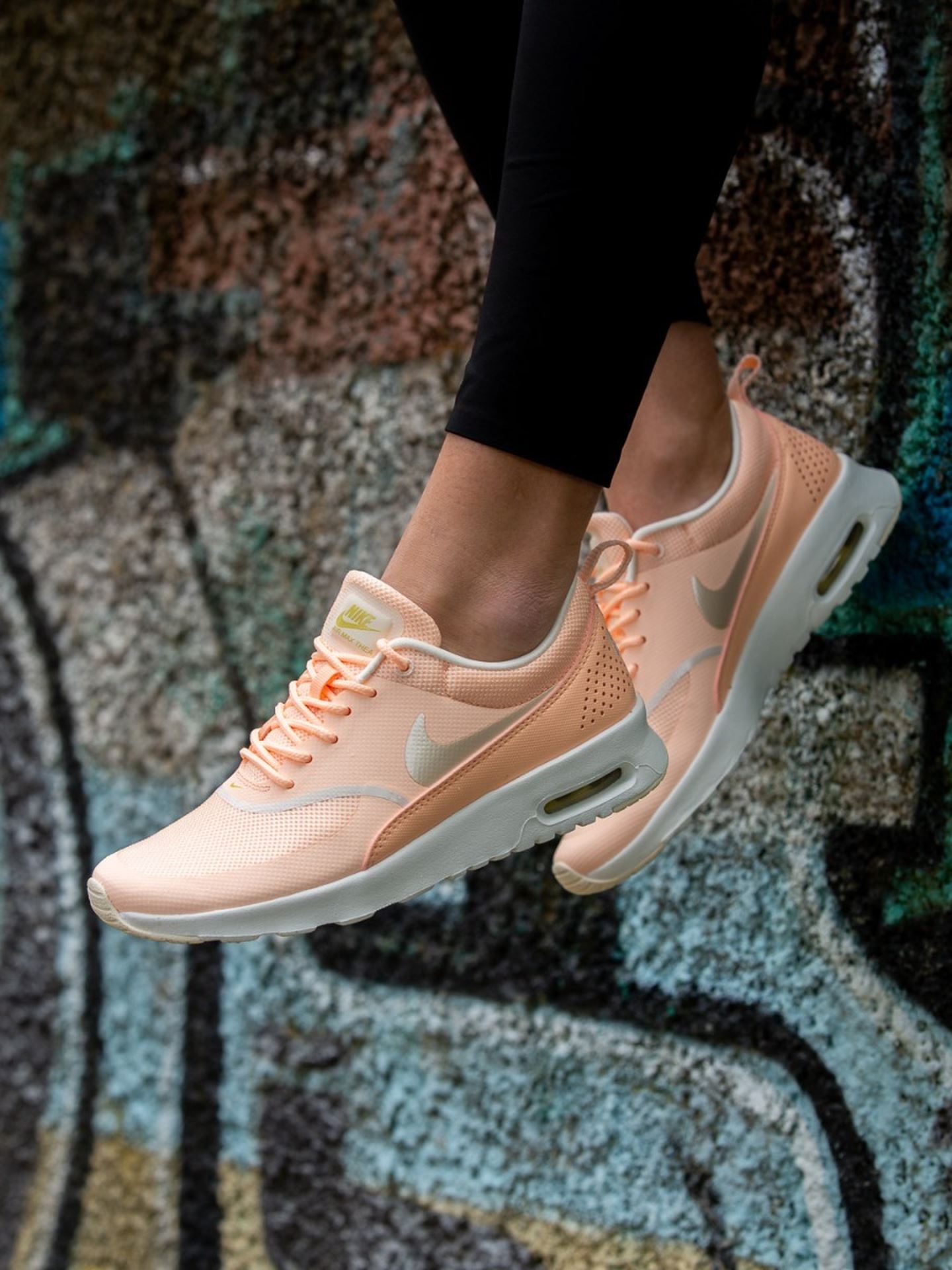 Air max sales thea crimson tint