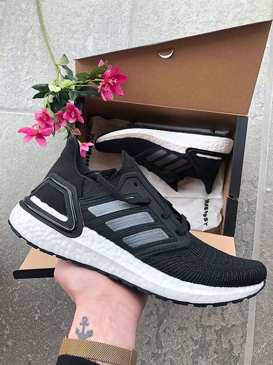 adidas Ultraboost 20 Core black/Night metallic/Cloud white