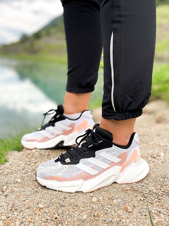 adidas ZX900L4 Core Black / Cloud White / Ambient Blush