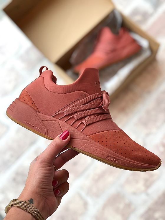 ARKK Raven Nubuck Reddish Brown Gum