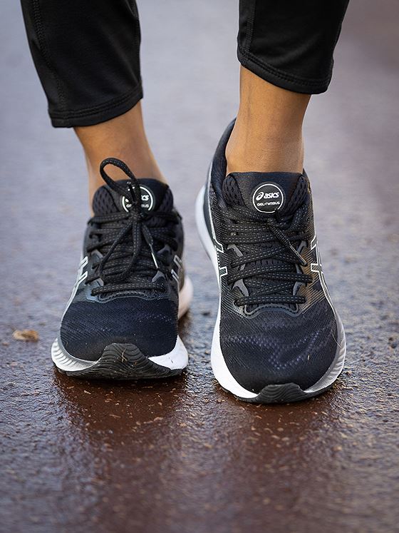 ASICS Gel-Nimbus 23 Black/White