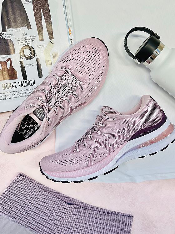 ASICS Gel-Kayano 28 Barely Rose/White