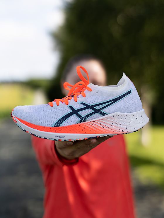 ASICS Magic Speed White / Thunder Blue