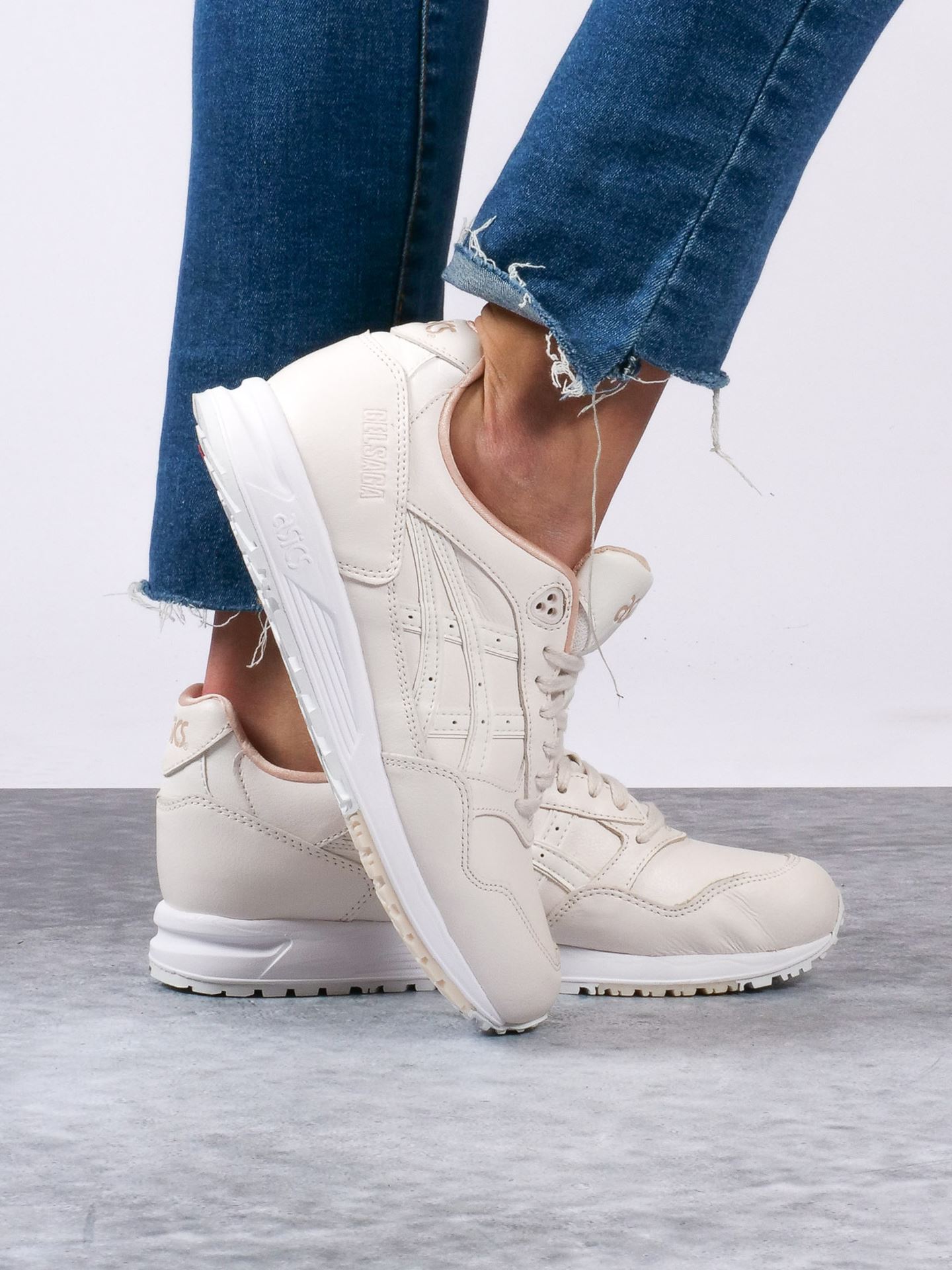 Asics gel saga 70 top