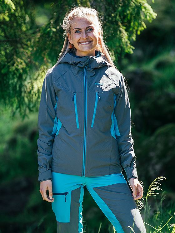 Bergans Cecilie Mountain Softshell Jacket Solid Dark Grey / Clear Ice Blue