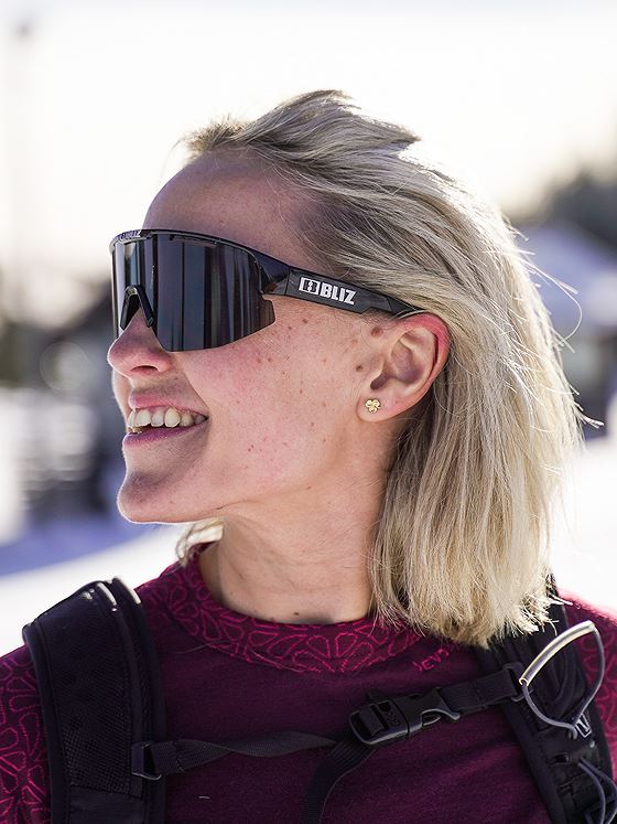 Bliz Active Matrix Black / Linse: Smoke / Filterkategori: 3