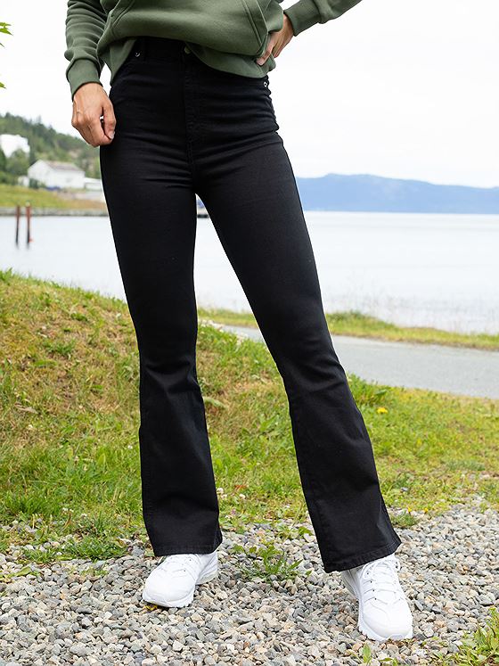 Dr. Denim Moxy Flare Black