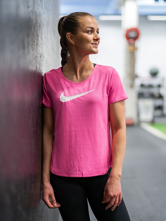 Nike Swoosh Run Tee Pink Glow/ Reflective Silver/ White