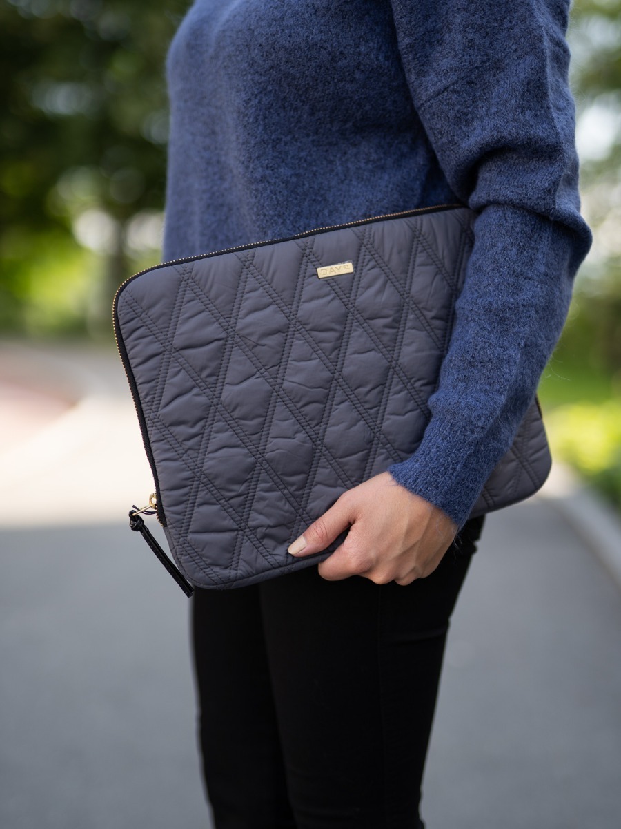 day gweneth folder 13