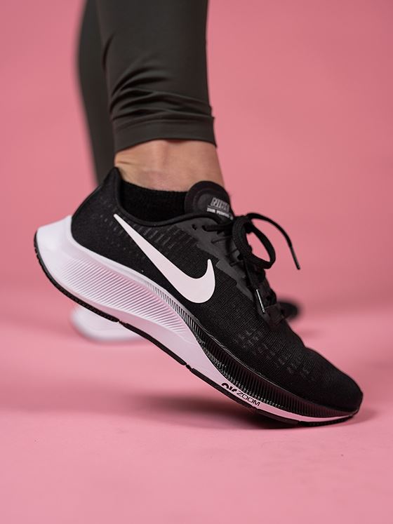 Nike Air Zoom Pegasus 37 Black/ White