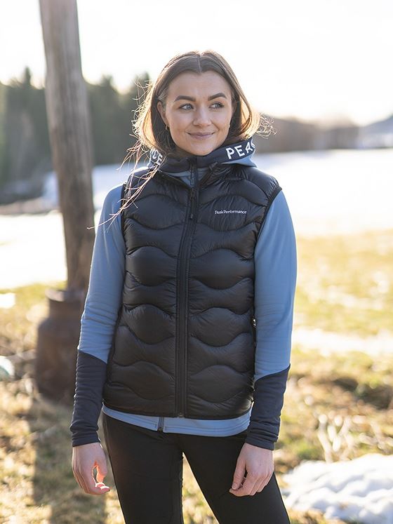 Peak Performance Helium Vest Black