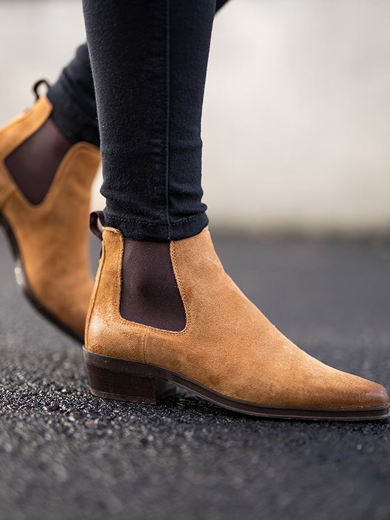 Clarks Alcina Top Dark Tan Suede