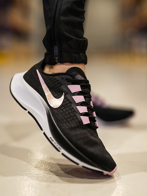 Nike Air Zoom Pegasus 37 Black/Light Arctic Pink/White/Metallic Red Bronze