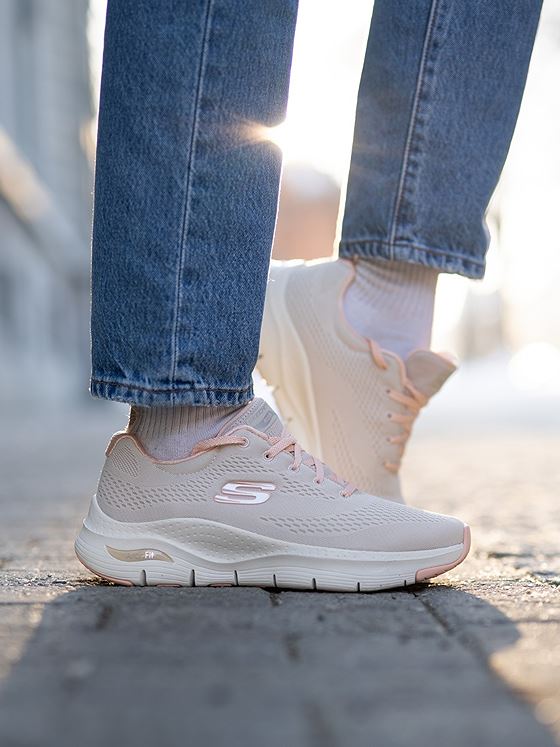 Skechers Arch Fit Sunny Outlook Natural Coral